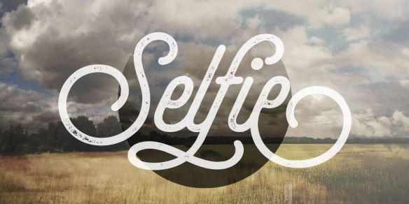 font chữ vintage thanh mảnh mang đậm màu sắc nam mỹ Selfie Regular