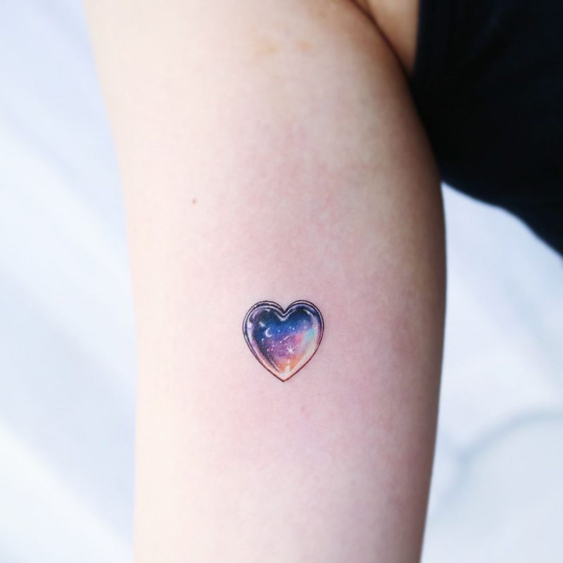 Hình Tattoo trái tim màu galaxy đẹp nhất
